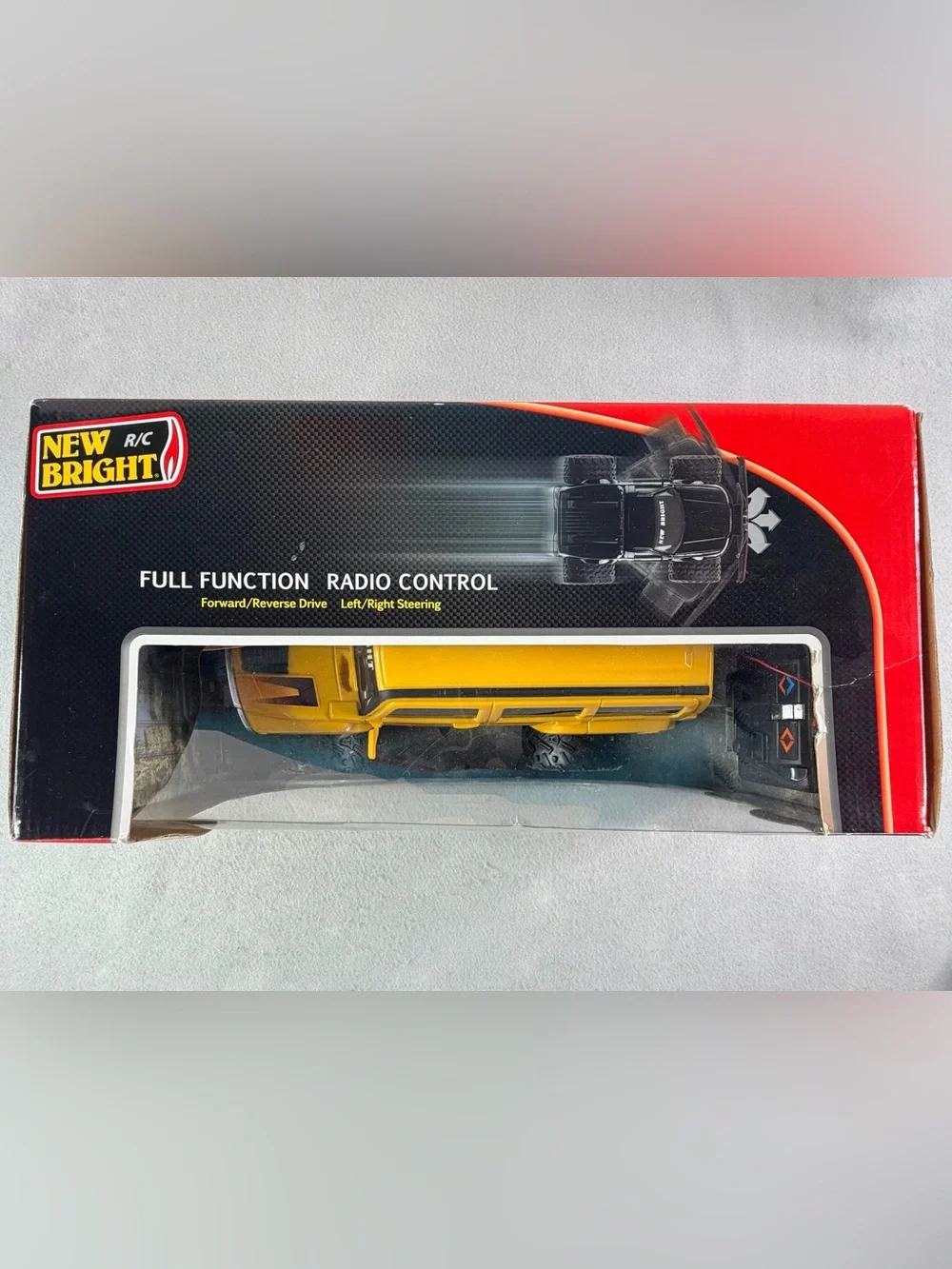 Bright RC Yellow Hummer H3 2009 NOS R-C Vehicle R10 NEW SEALED Radio Control
